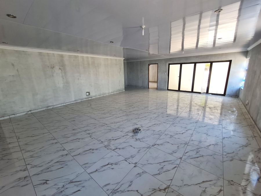 3 Bedroom Property for Sale in Paradise Beach Eastern Cape